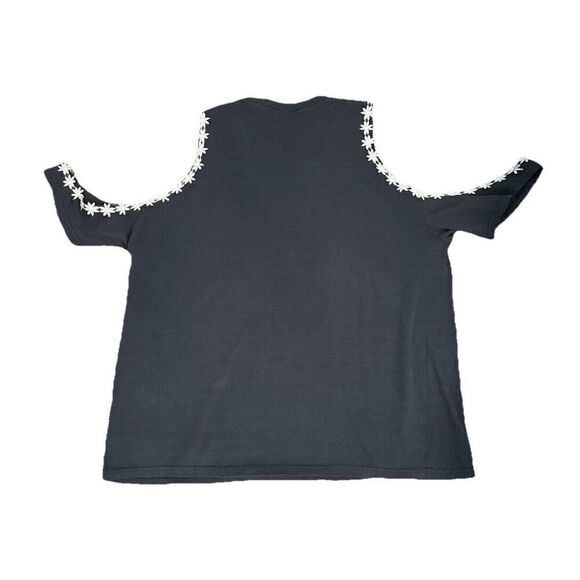 New Trendy and Tipsy The Beatles Cold Shoulder T-Shirt Gray Size Large - Picture 2 of 2